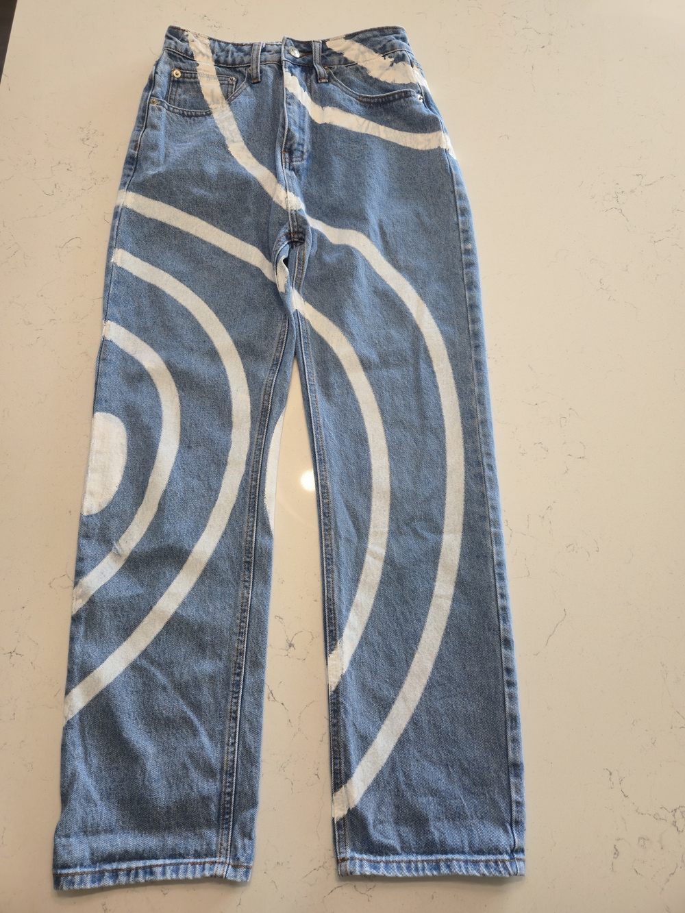 Princess Polly Blue Denim Straight-Leg Jeans with White Swirl Print  Size 2